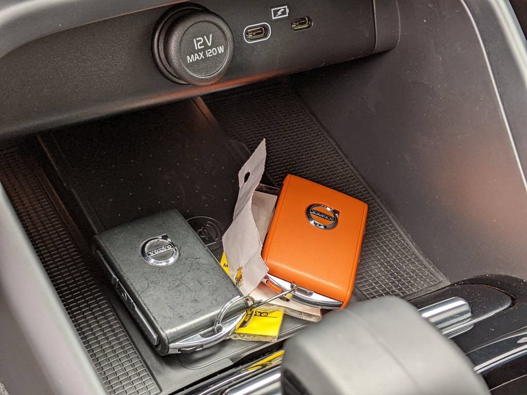 Certified 2023 Volvo XC40 Recharge Plus w/ Protection Package Premier AWD/4WD image 19