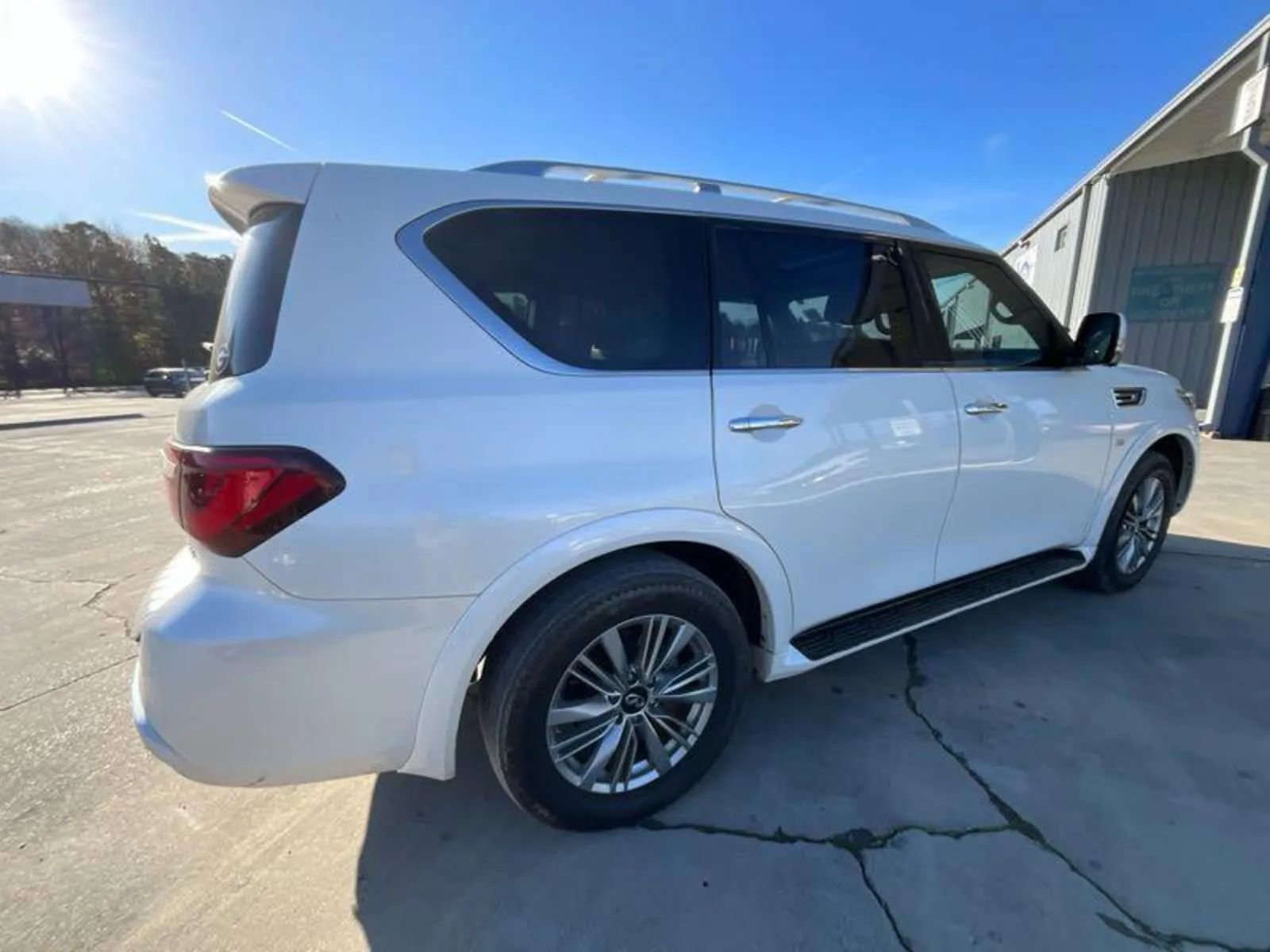 Used 2019 INFINITI QX80 Luxe w/ Cargo Package image 5