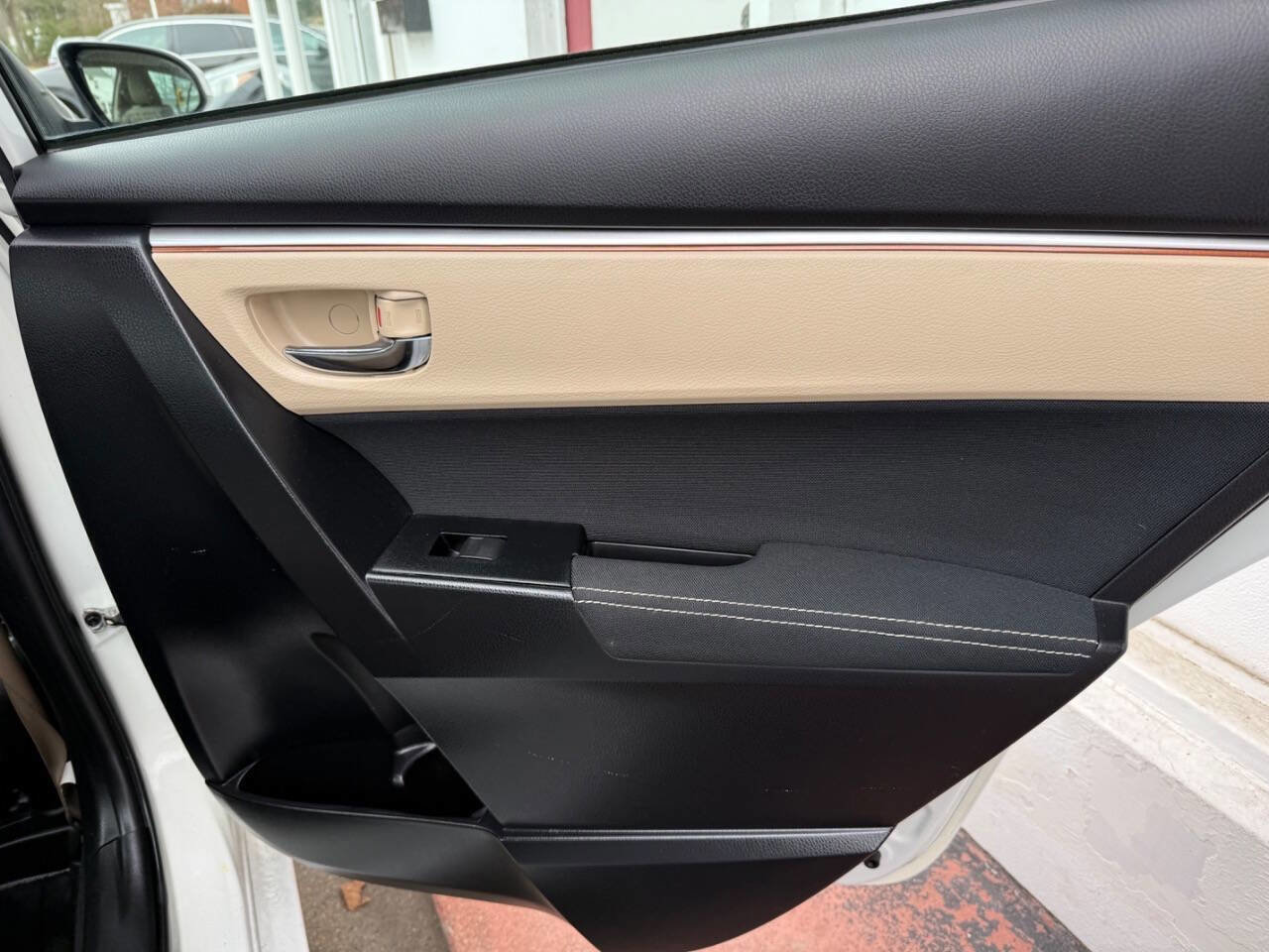 Used 2016 Toyota Corolla LE FWD image 20