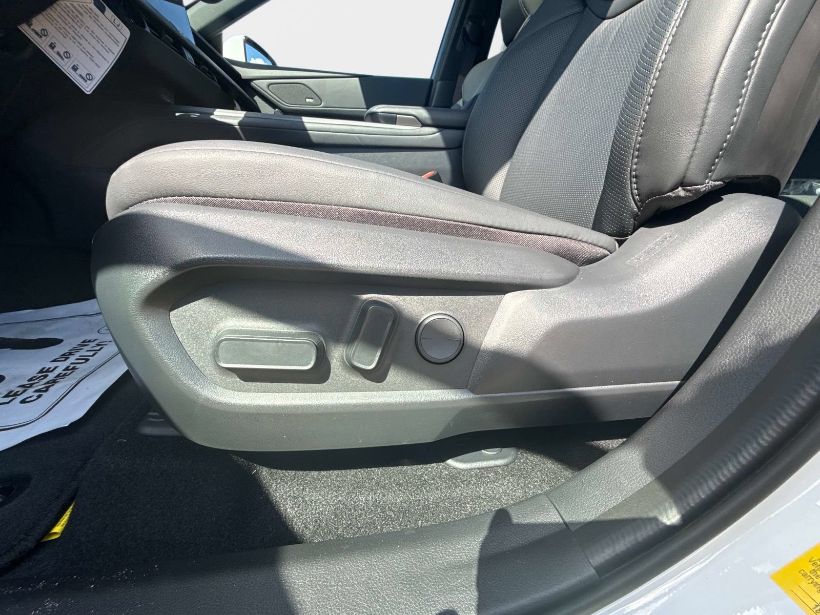 New 2026 Lexus ES 350h AWD w/ Cold Area Package image 29