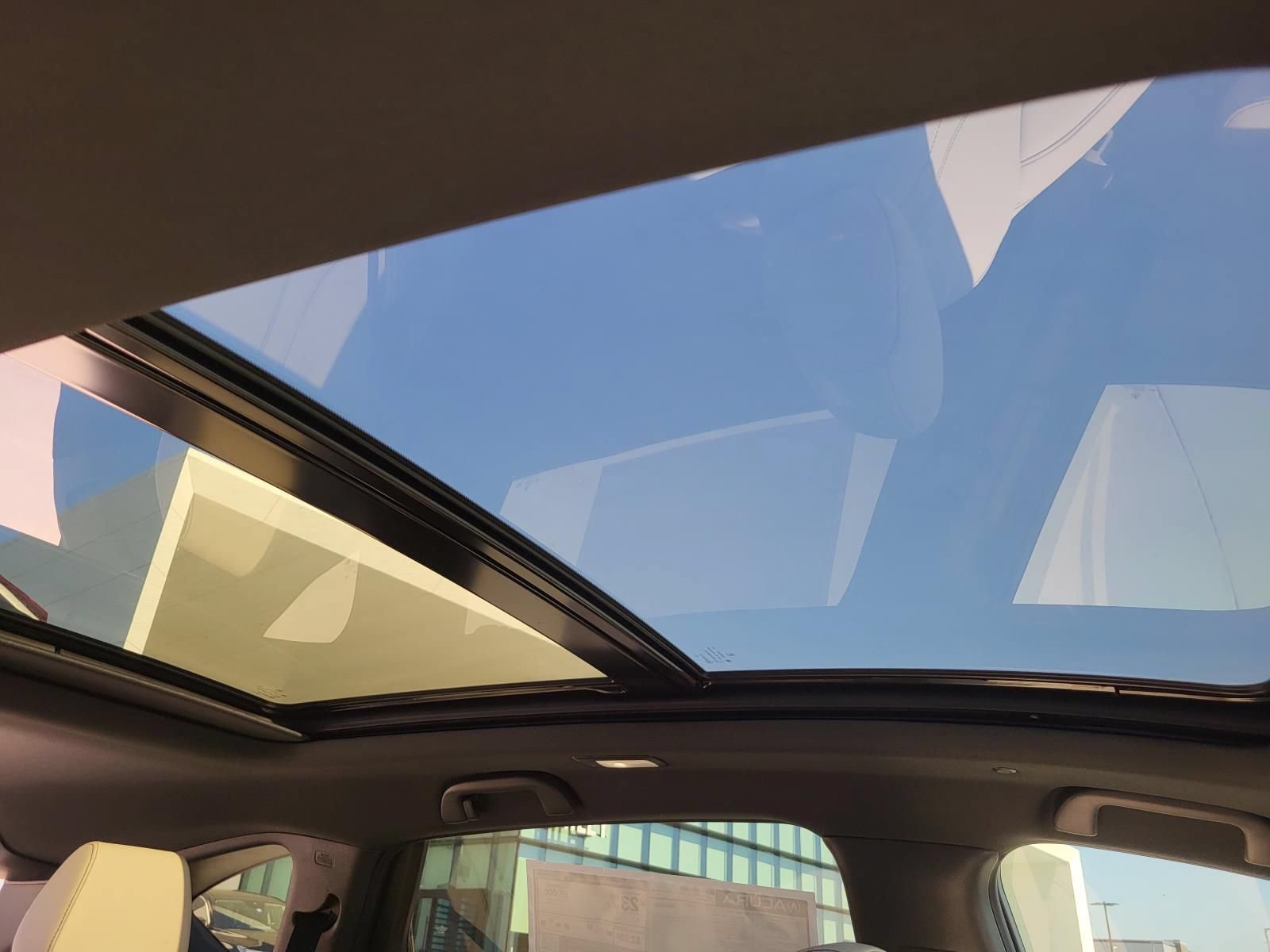 New 2026 Acura RDX SH-AWD image 9