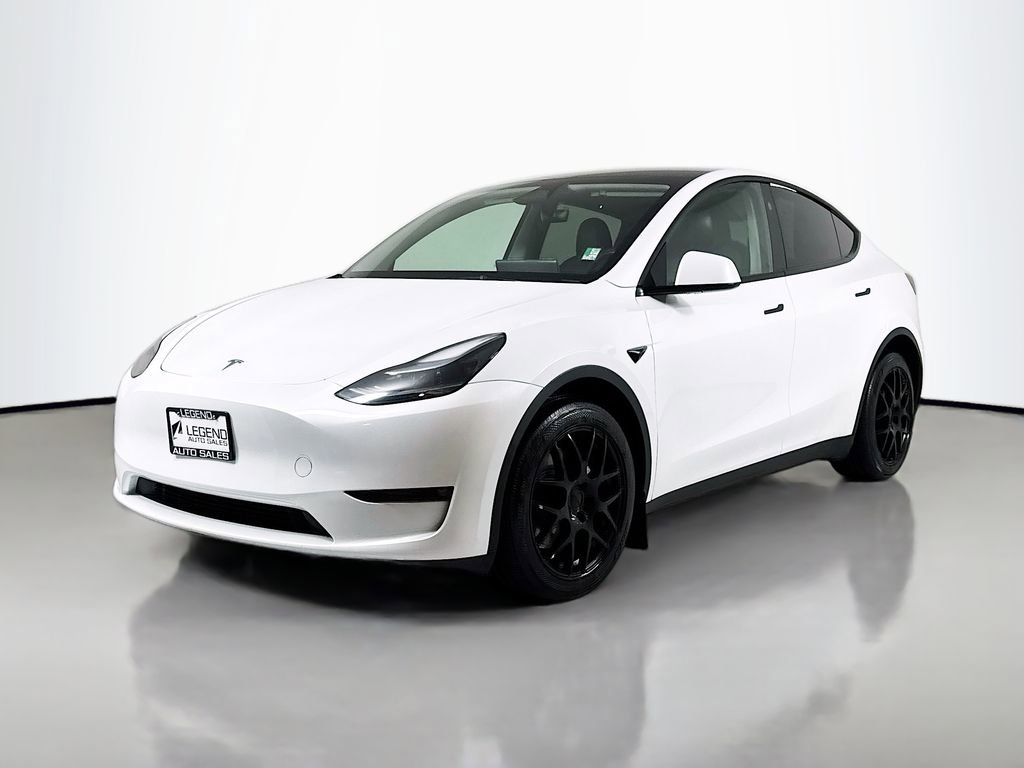 Used 2025 Tesla Model Y Long Range AWD/4WD image 1