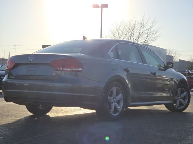 Used 2015 Volkswagen Passat 1.8T Limited Edition image 7