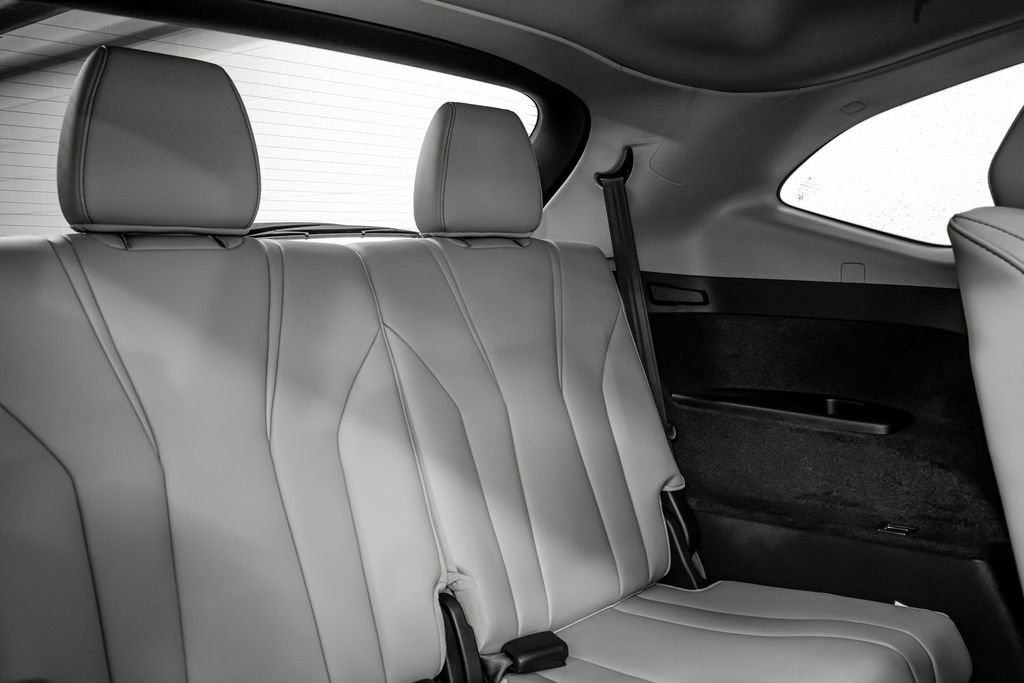 Certified 2023 Acura MDX FWD w/ Technology Package image 37