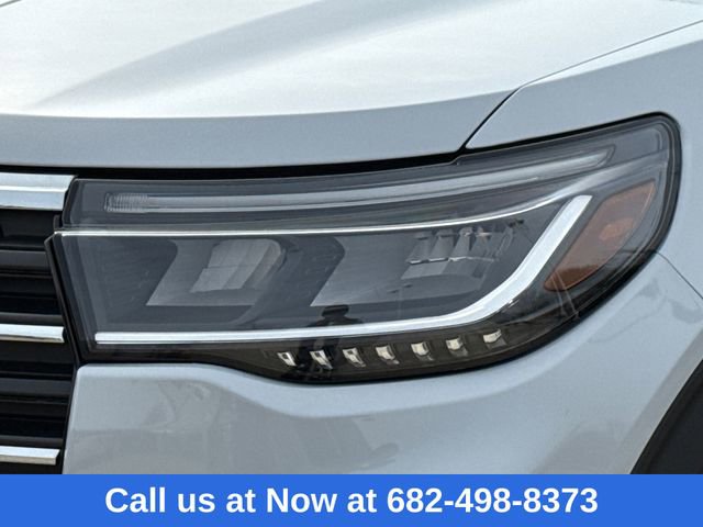 New 2025 Ford Explorer Active image 4