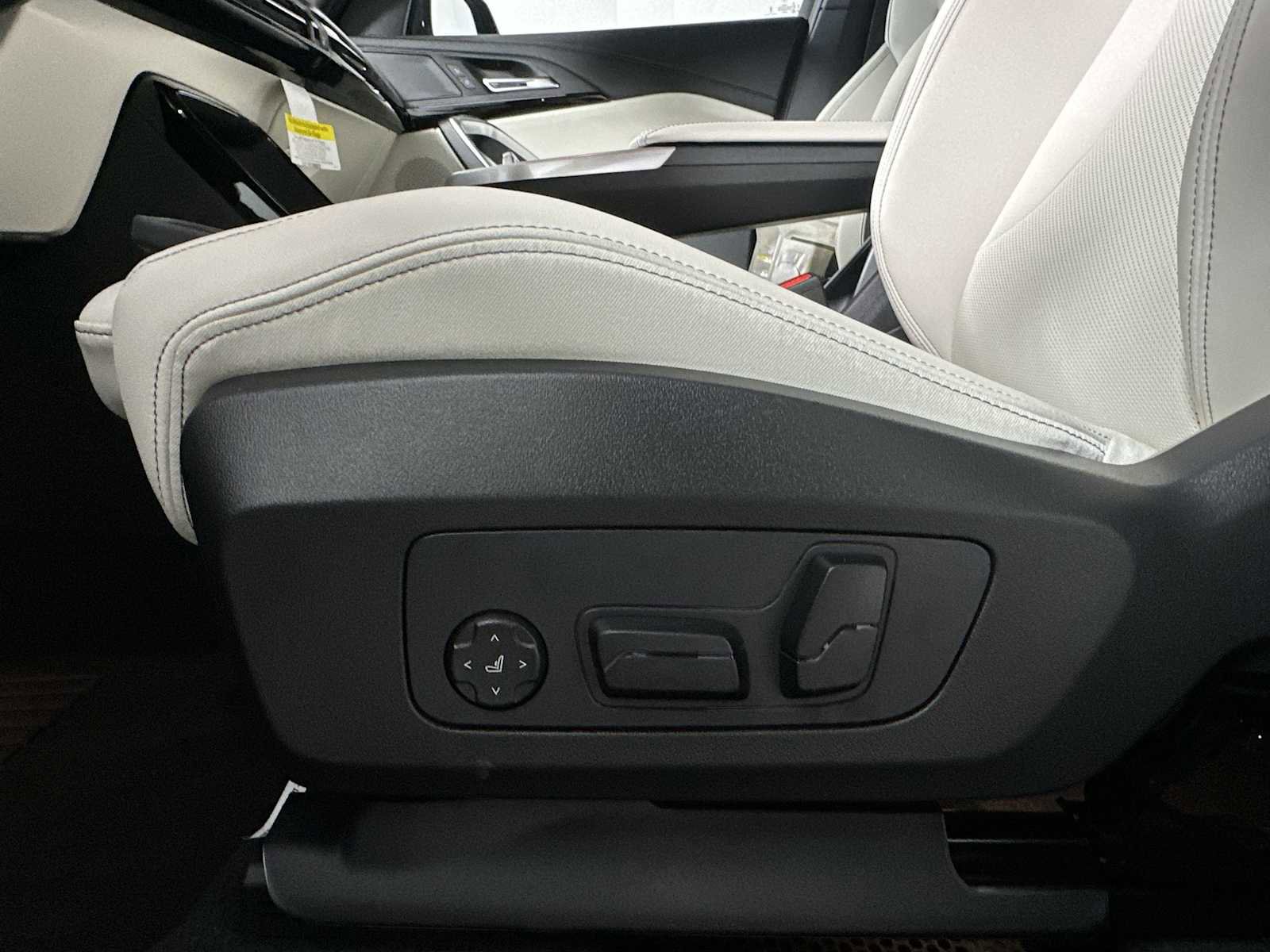 New 2026 BMW X2 xDrive28i w/ M Sport Package image 12