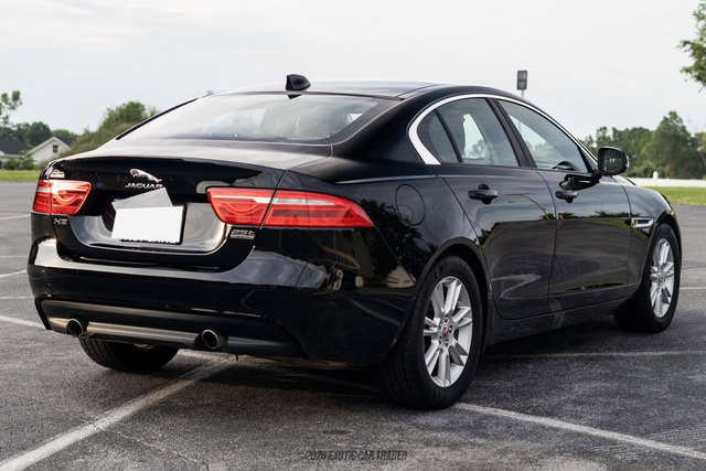Used 2018 Jaguar XE Premium AWD/4WD image 8