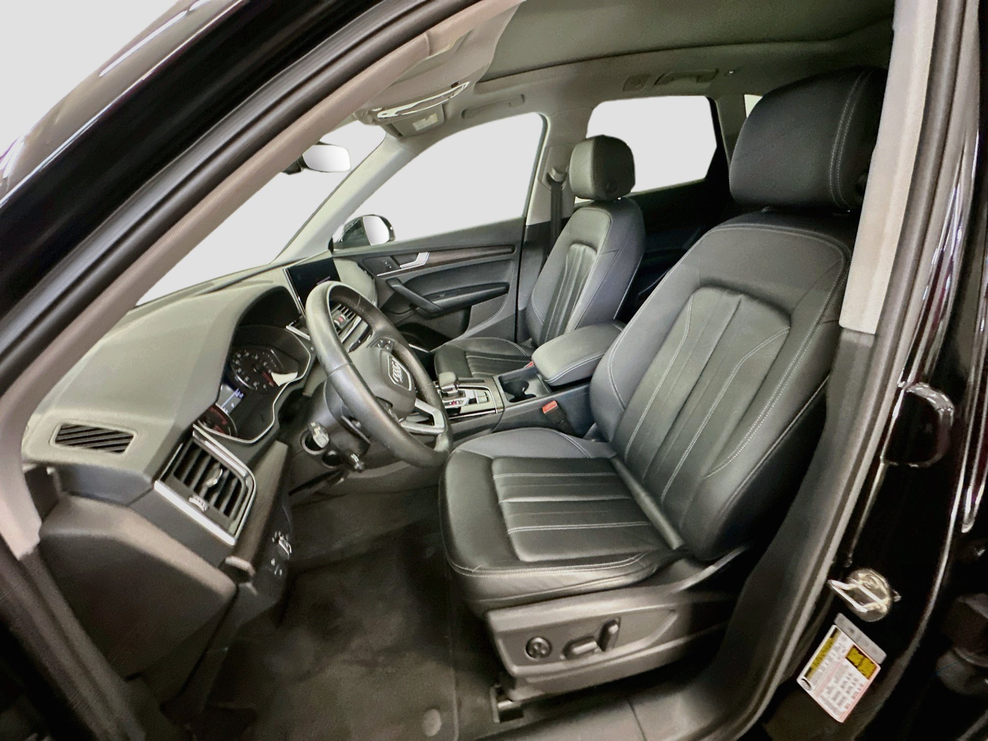 Used 2023 Audi Q5 2.0T Premium w/ Convenience Package AWD/4WD image 13
