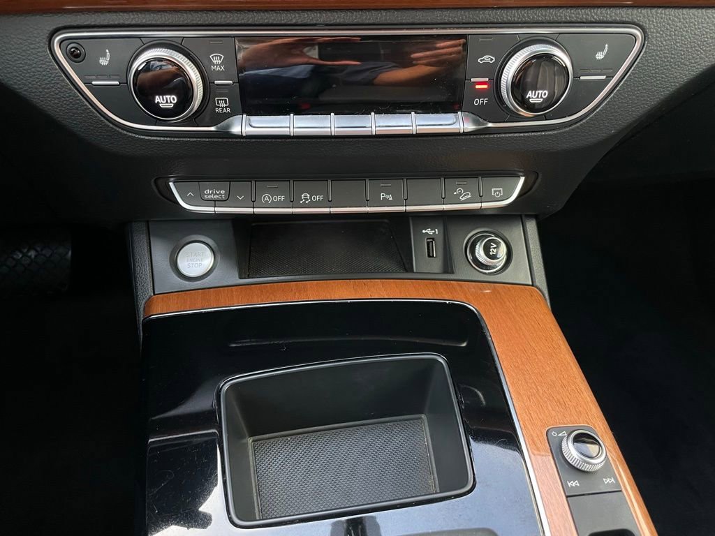 Used 2021 Audi Q5 2.0T Premium image 19