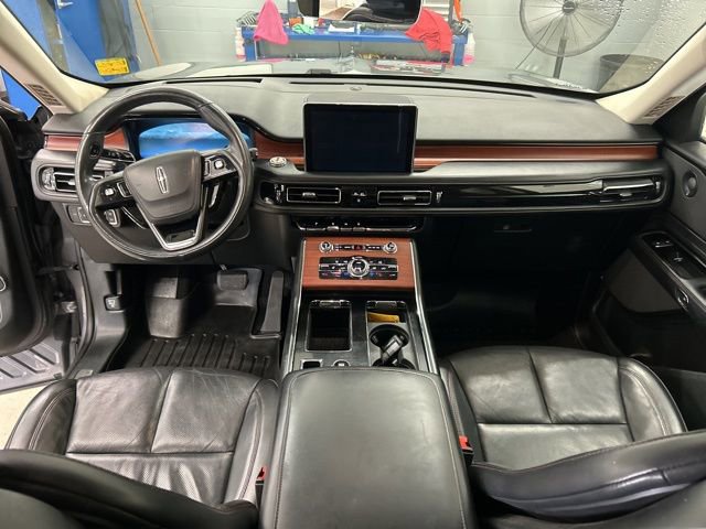 Used 2021 Lincoln Aviator Reserve w/ Equipment Group 208A AWD/4WD image 13