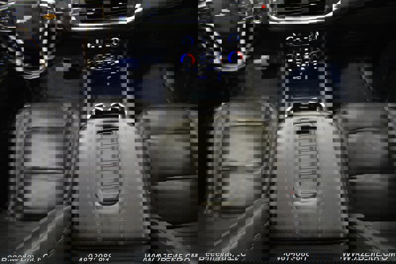 Used 2021 Chevrolet Suburban LT RWD image 28