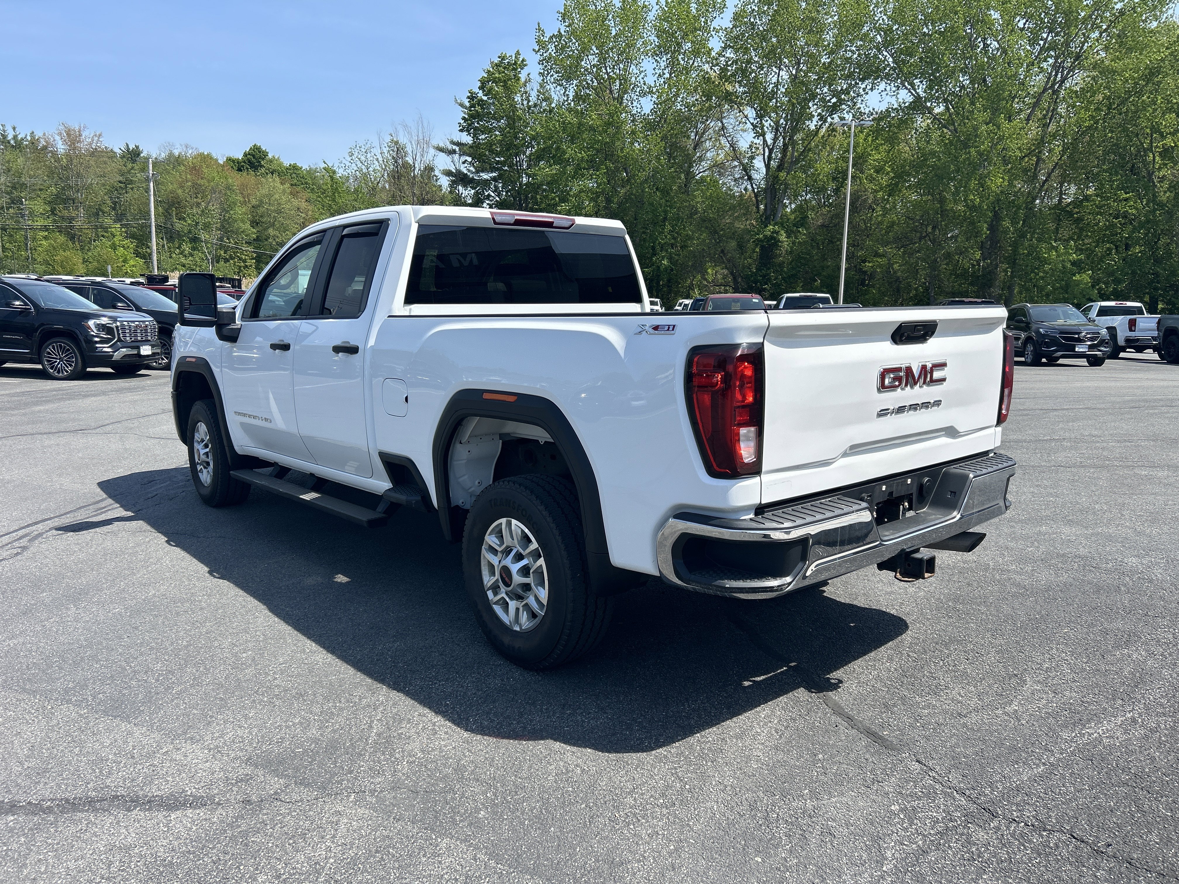 Used 2024 GMC Sierra 2500 Pro AWD/4WD image 6