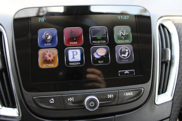 Used 2016 Chevrolet Malibu LT FWD image 13