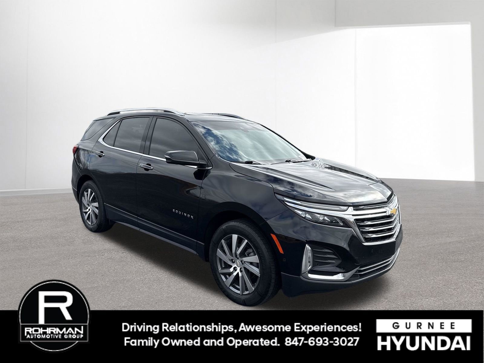 Used 2023 Chevrolet Equinox Premier image 2