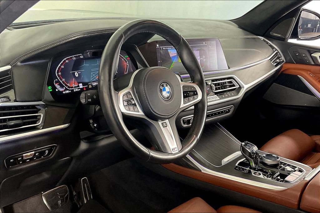 Used 2021 BMW X7 xDrive40i w/ M Sport Package AWD/4WD image 16