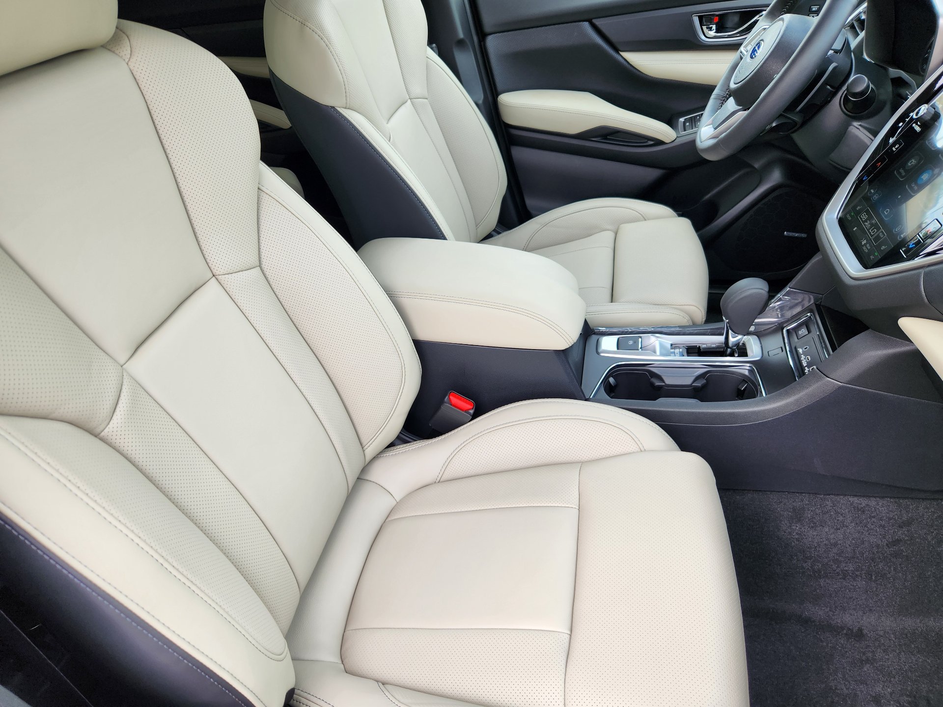 New 2026 Subaru Ascent Limited AWD/4WD image 9