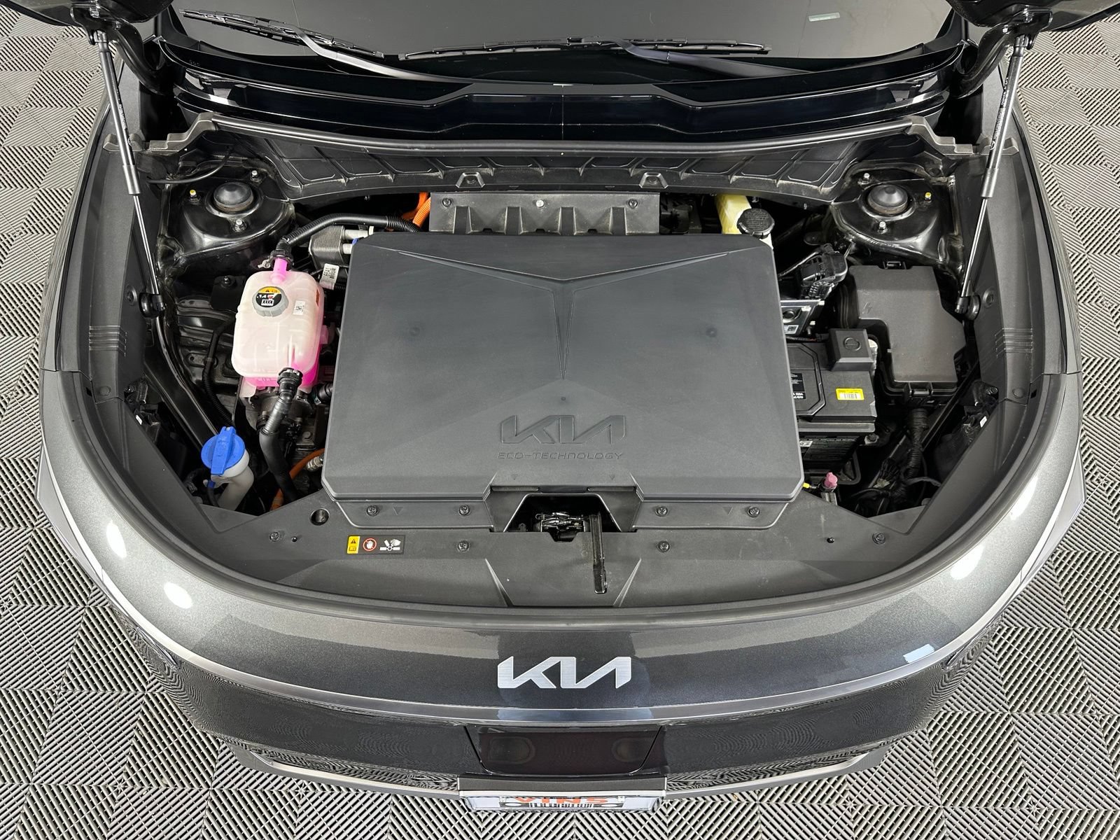 Used 2025 Kia Niro Wind w/ Wind Preserve Package FWD image 21