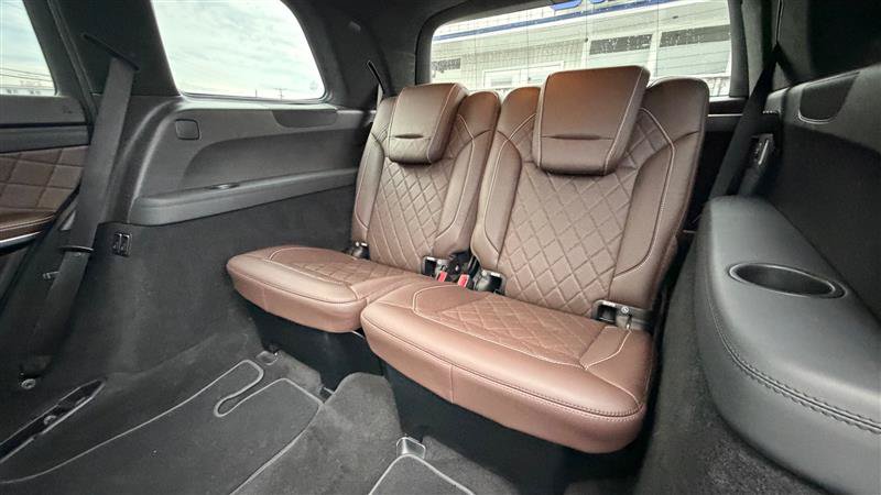 Used 2016 Mercedes-Benz GL 550 4MATIC image 47