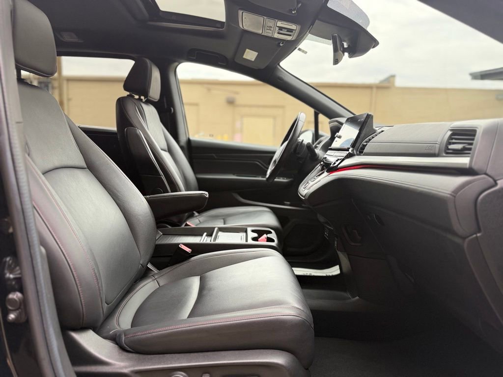 Used 2025 Honda Odyssey Sport-L image 16