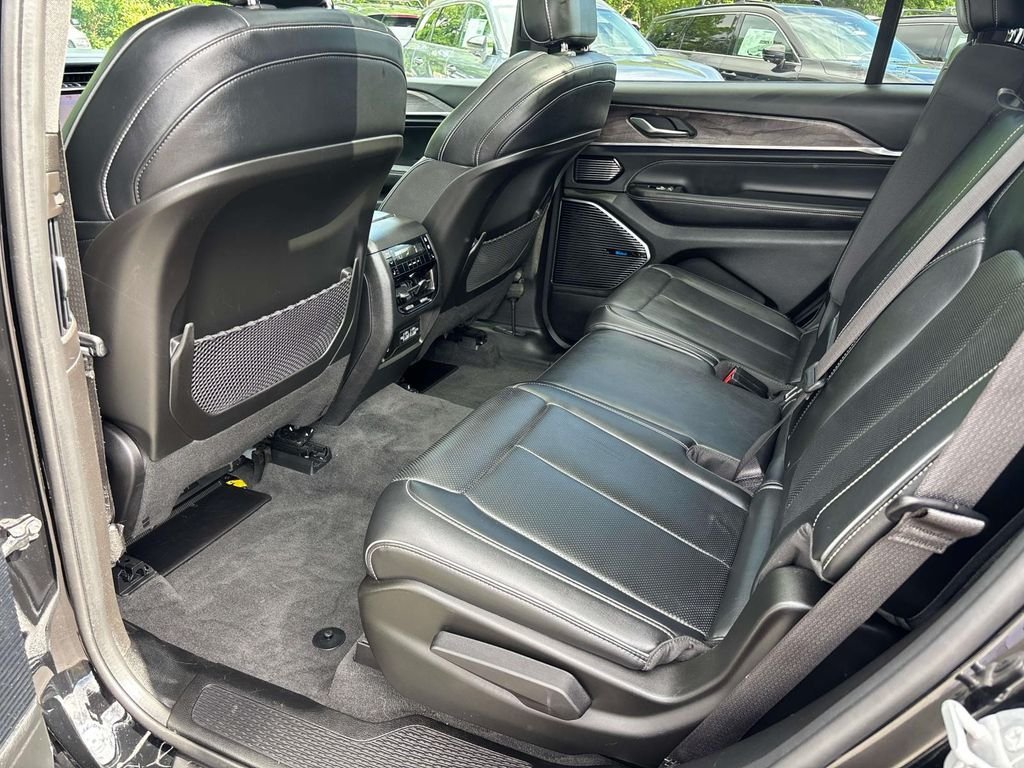 Used 2022 Jeep Grand Cherokee L Overland AWD/4WD image 9