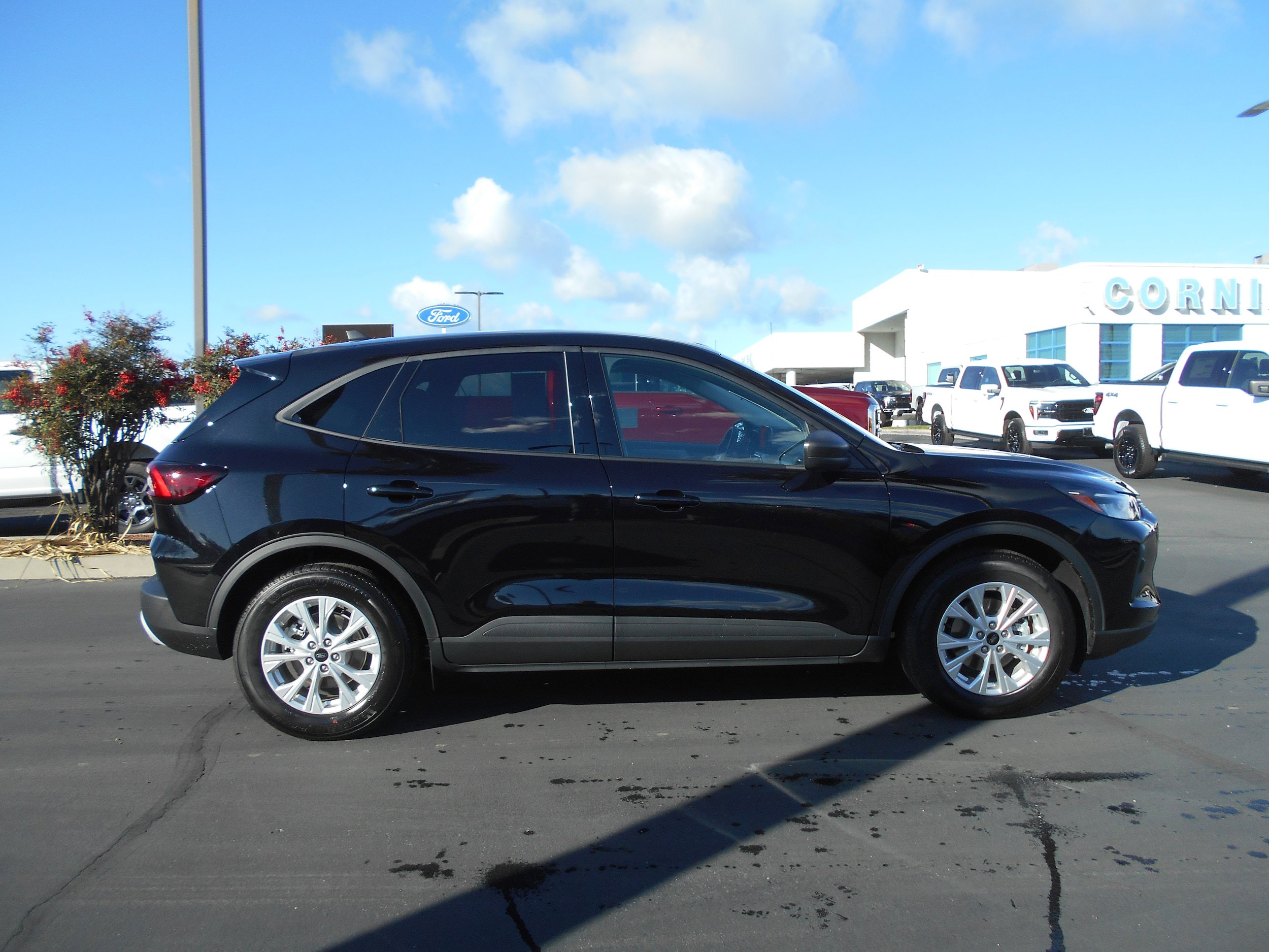 Used 2025 Ford Escape Active FWD image 3