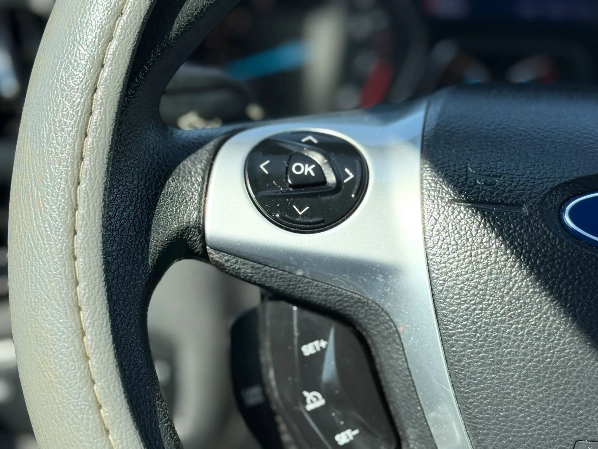 Used 2015 Ford Escape SE FWD image 31