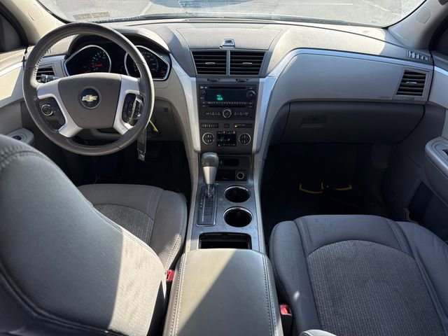 Used 2011 Chevrolet Traverse LT w/ White Premiere Package FWD image 20