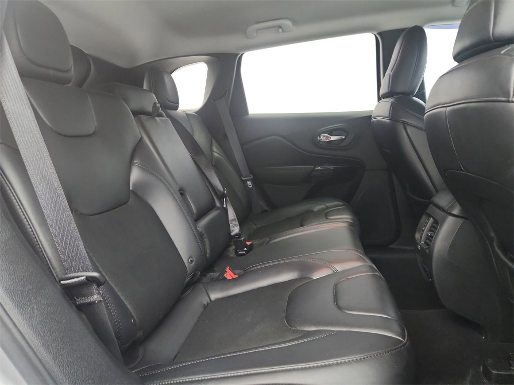 Used 2019 Jeep Cherokee Latitude Plus image 26