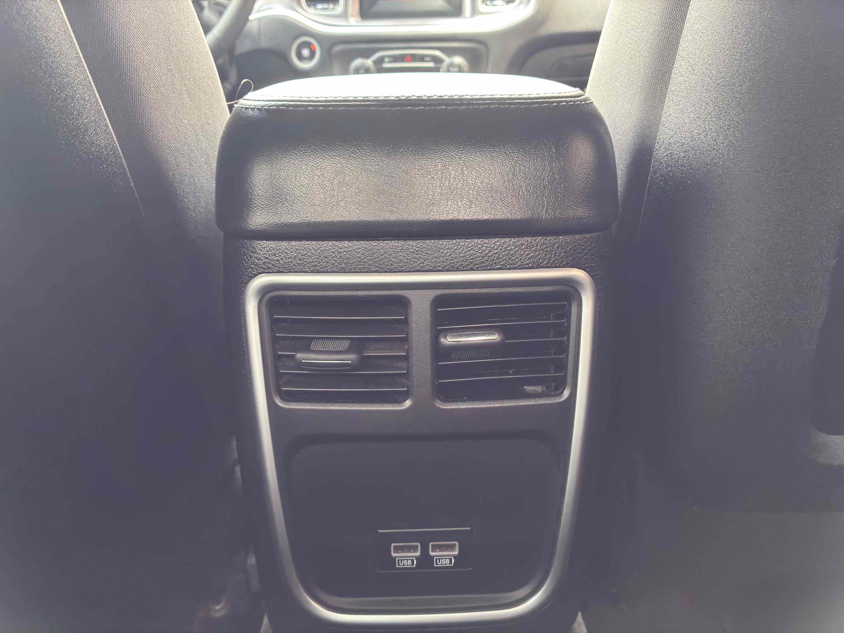 Used 2015 Dodge Charger SE RWD image 51
