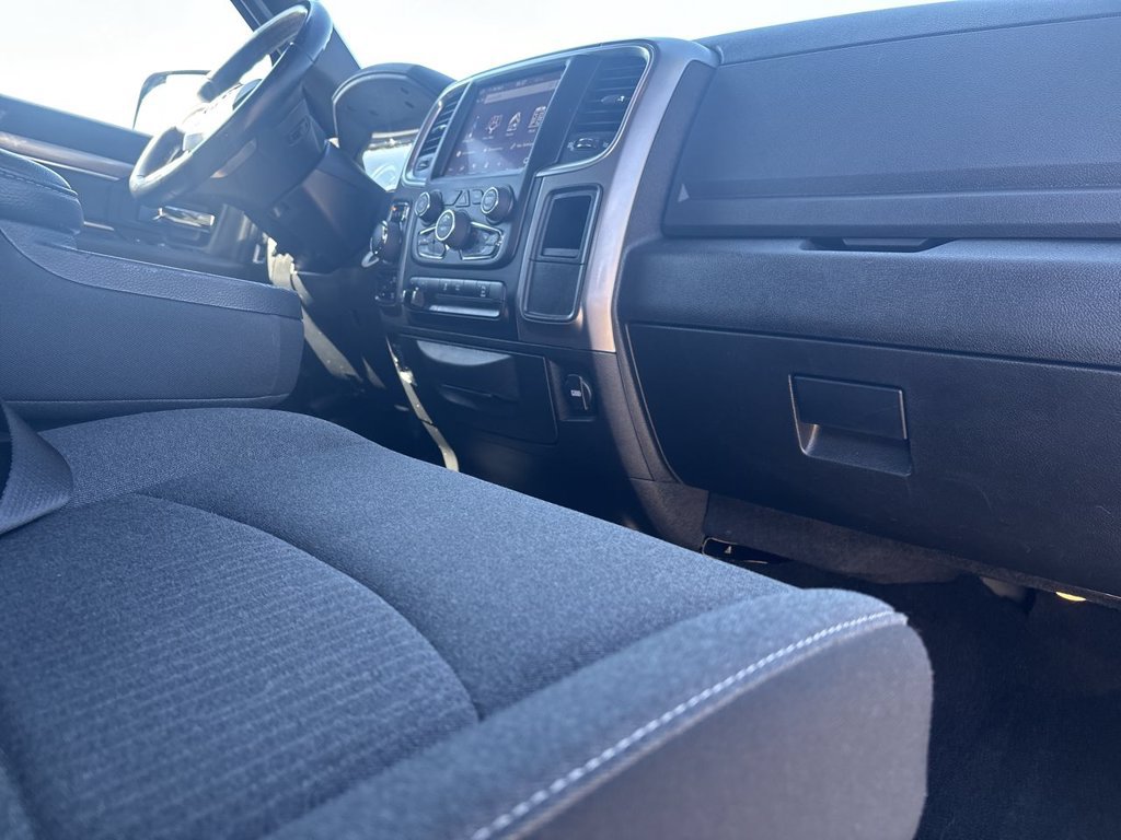Used 2023 RAM 1500 Warlock AWD/4WD image 29