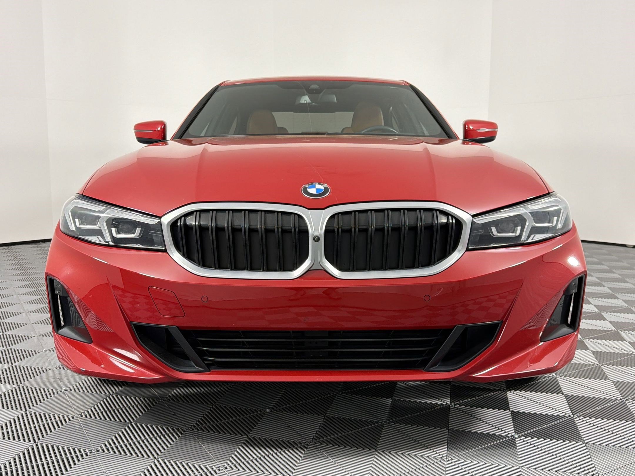 Used 2023 BMW 330i Sedan w/ Premium Package image 6