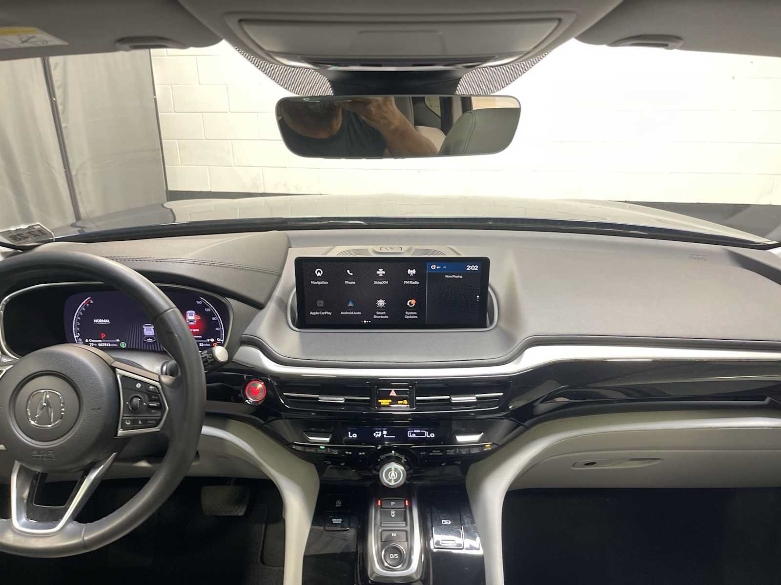 Certified 2024 Acura MDX w/ Technology Package AWD/4WD image 10