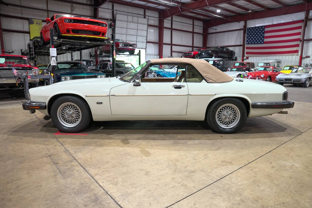Used 1992 Jaguar XJS V12 Convertible RWD image 21