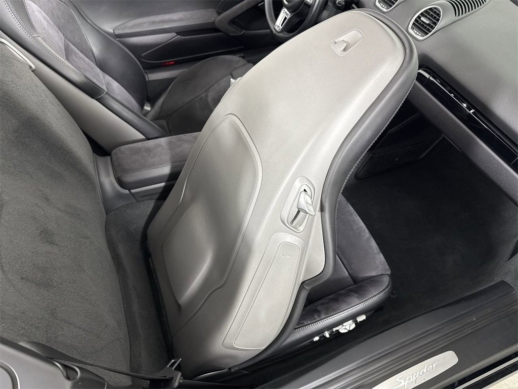Certified 2021 Porsche 718 Boxster Spyder image 24