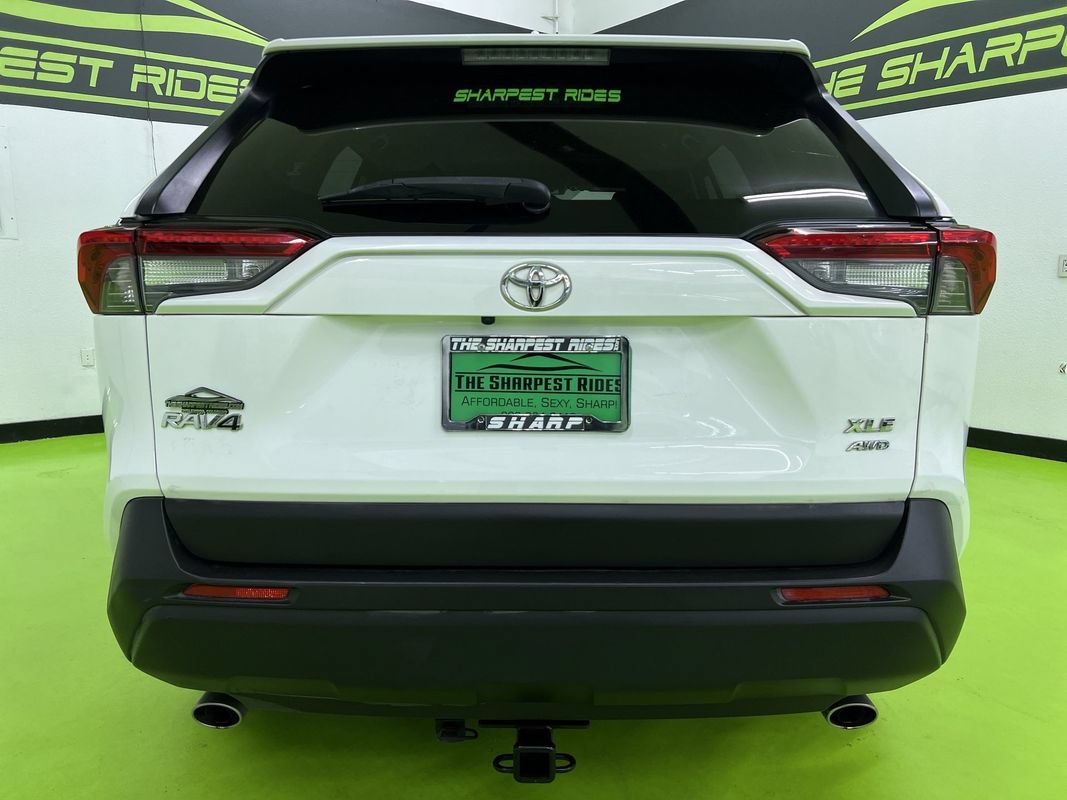 Used 2019 Toyota RAV4 XLE Premium AWD/4WD image 8