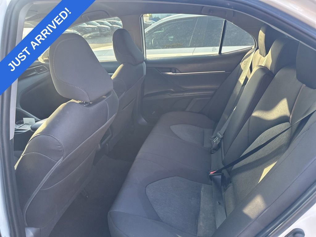 Used 2019 Toyota Camry LE FWD image 5
