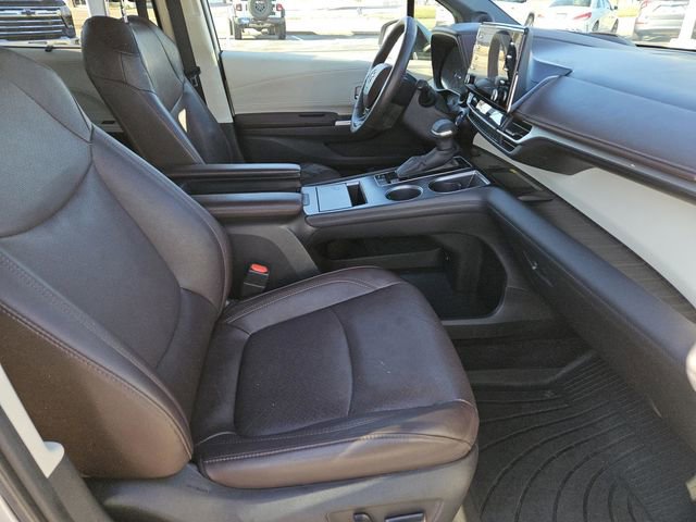 Used 2022 Toyota Sienna Platinum image 31