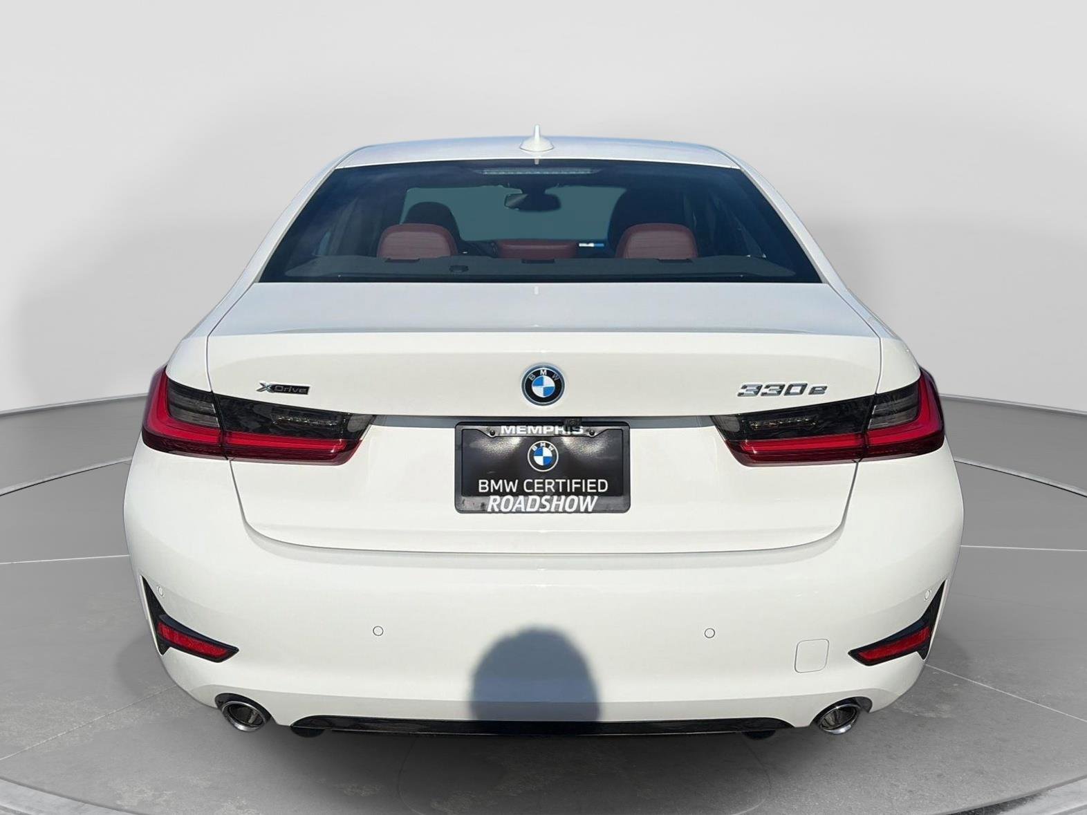 Certified 2022 BMW 330e xDrive w/ Premium Package AWD/4WD image 4