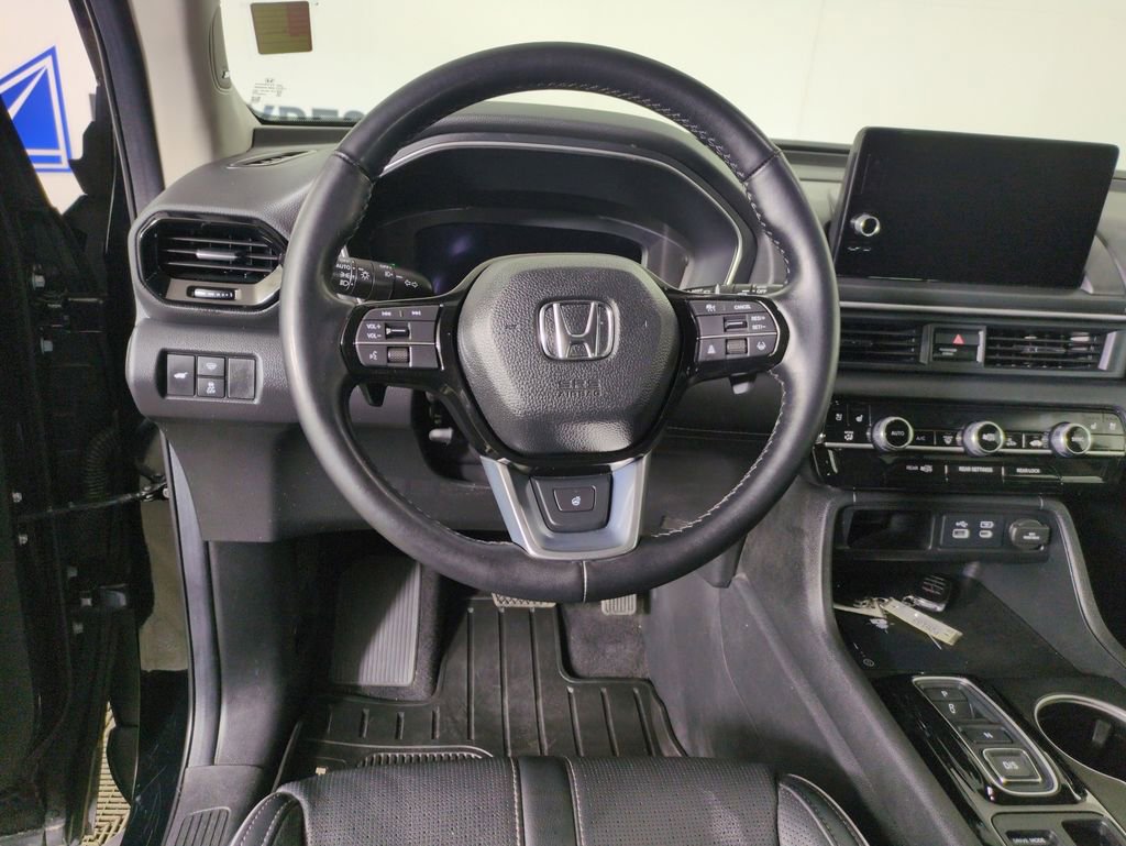 Used 2024 Honda Pilot Elite image 16