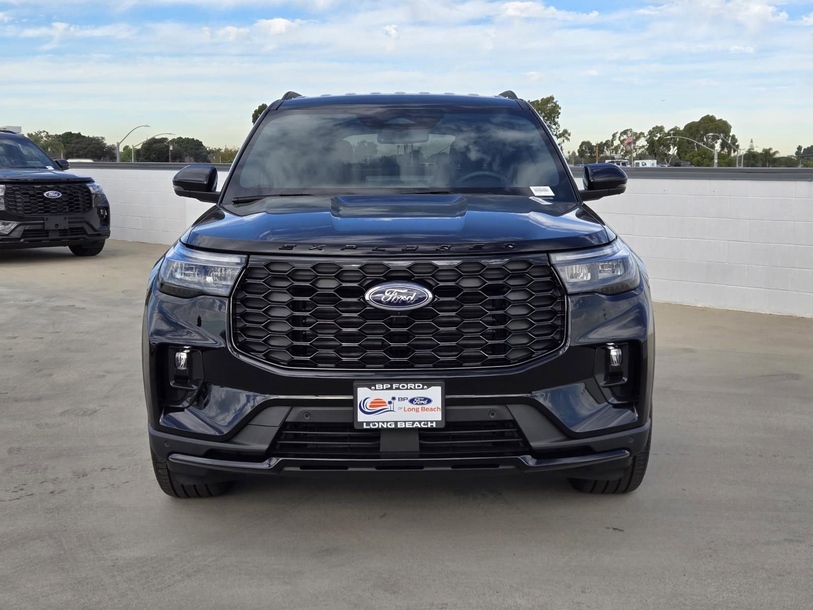 New 2026 Ford Explorer ST-Line w/ ST-Line Street Pack image 3