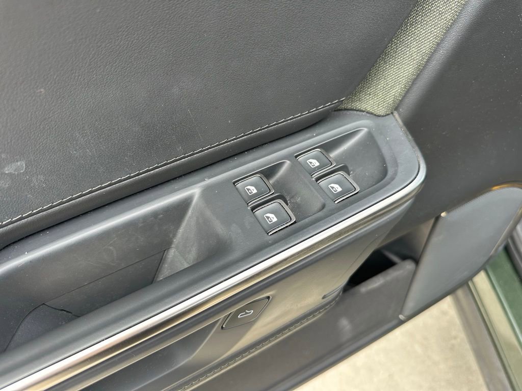 Used 2025 Rivian R1S Adventure AWD/4WD image 20
