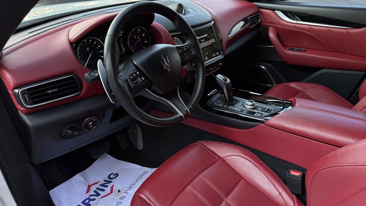 Used 2023 Maserati Levante GT AWD/4WD image 28
