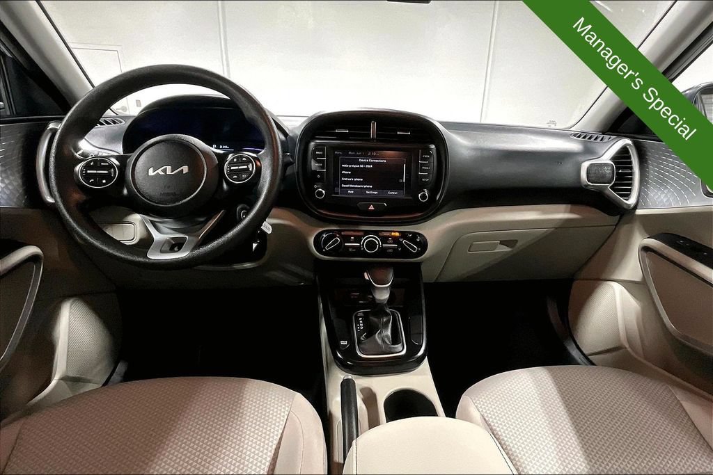 Used 2025 Kia Soul LX FWD image 18