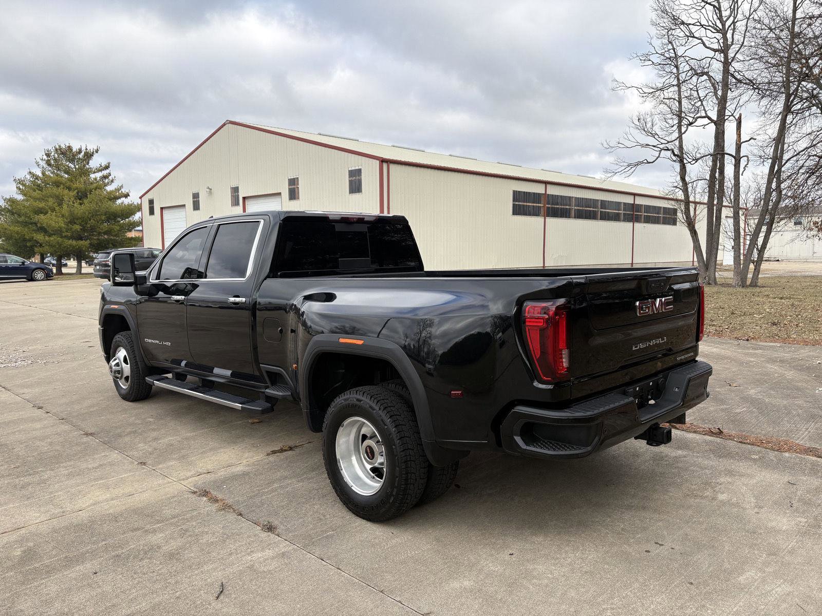 Used 2021 GMC Sierra 3500 Denali w/ Denali Ultimate Package image 23