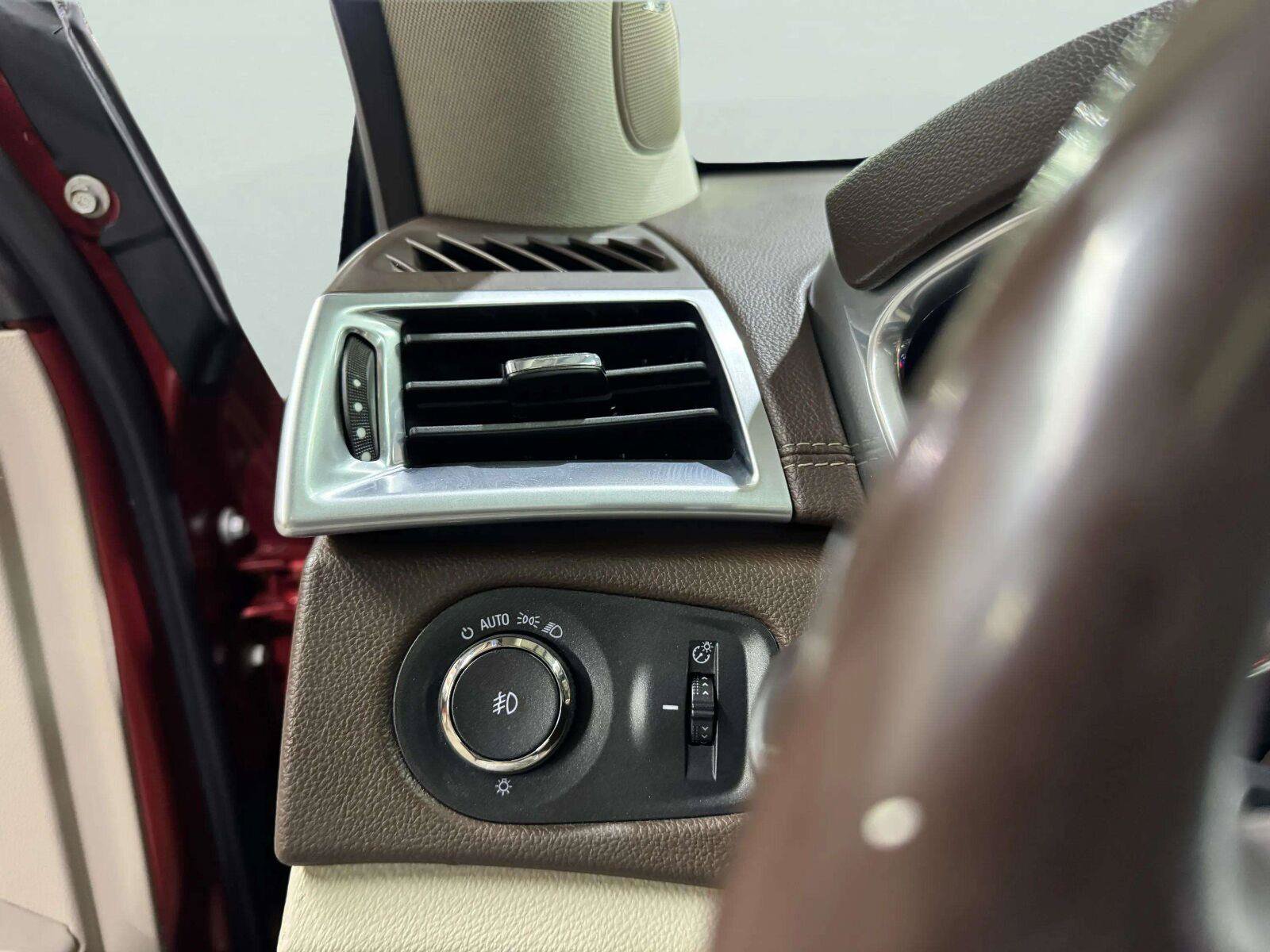 Used 2013 Cadillac SRX Performance FWD image 53