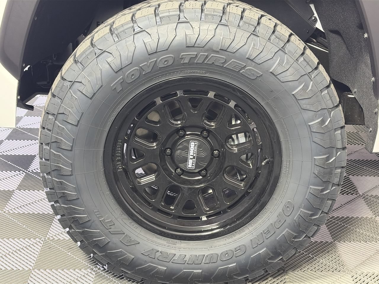 New 2026 Toyota Tundra Limited AWD/4WD image 9