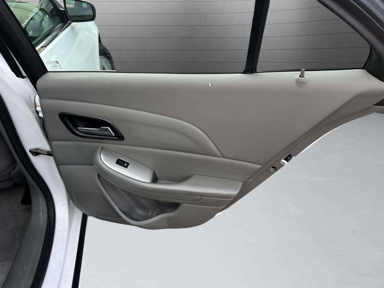 Used 2015 Chevrolet Malibu LS FWD image 21