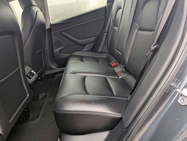 Used 2022 Tesla Model 3 Long Range AWD/4WD image 17