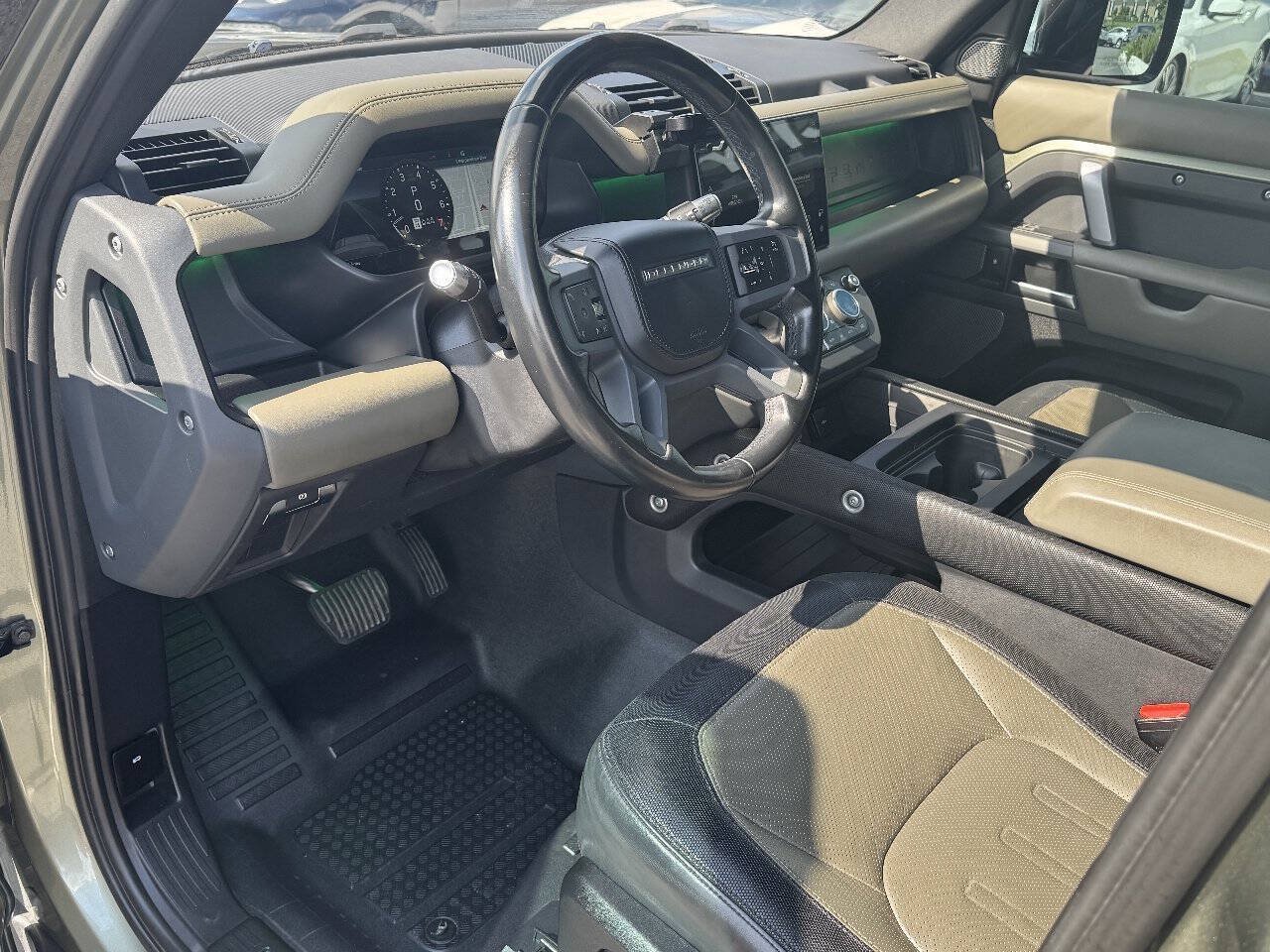Used 2022 Land Rover Defender 110 X-Dynamic HSE AWD/4WD image 9