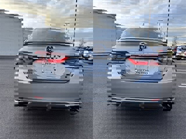 Used 2024 Toyota Camry SE image 7